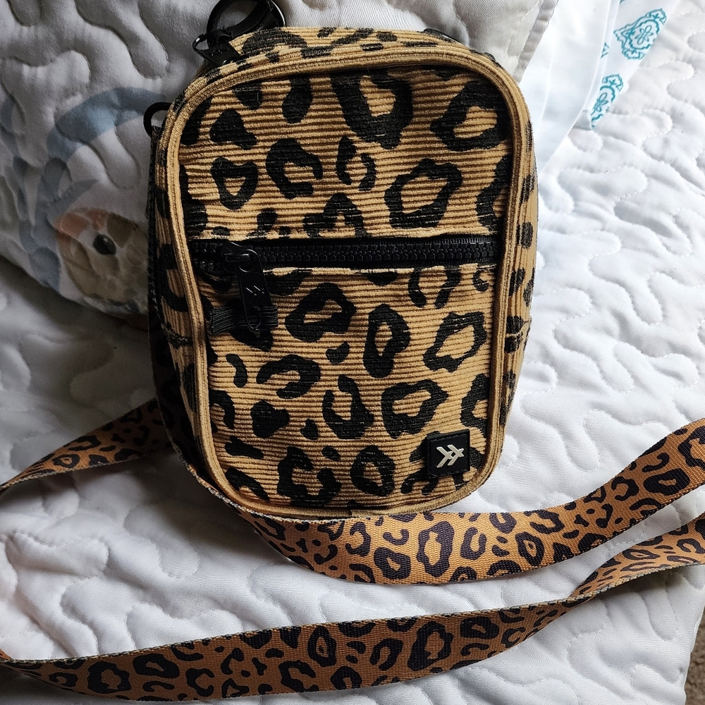 Thread animal print Scout crossbody